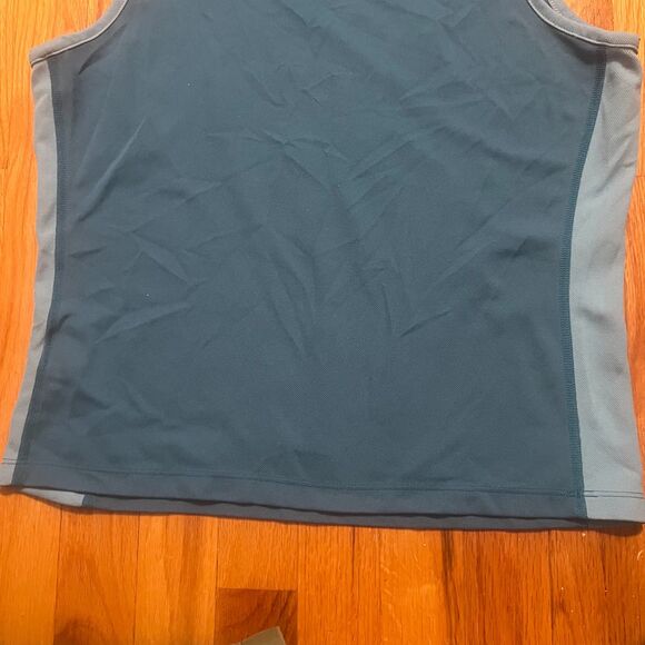 Marmot Blue exercise sleeveless workout tank Size M P2P = 18.25" - Picture 10 of 11